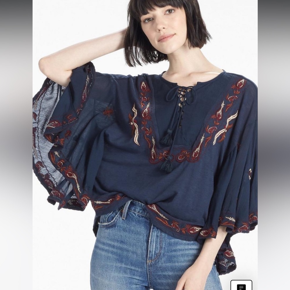Lucky Brand Lace Up Embroidered Peasant Top Blue Size M, EUC.